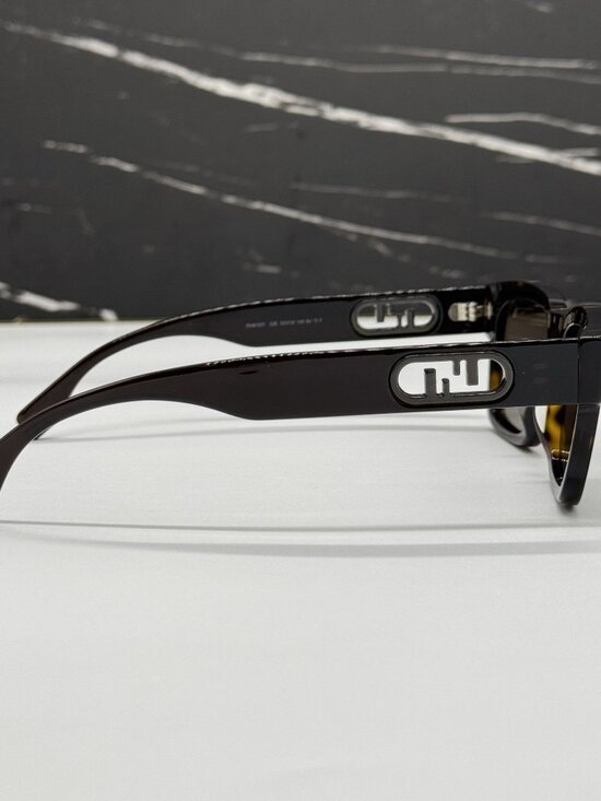 NEW FENDI FE40107I 52E SUNGLASSES HAVANA UNISEX EYEWEAR FENDI main image 3